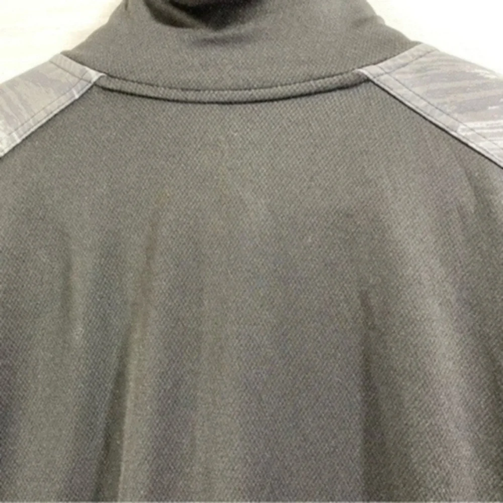 The North Face men’s 1/2 zipper dry fit jacket Size L Color Black/Gray/White
